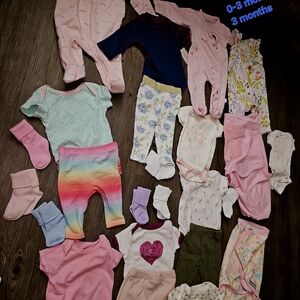24 ITEMS  BABY  CLOTHING BUNDLE 0-3 AND 3 MONTHS